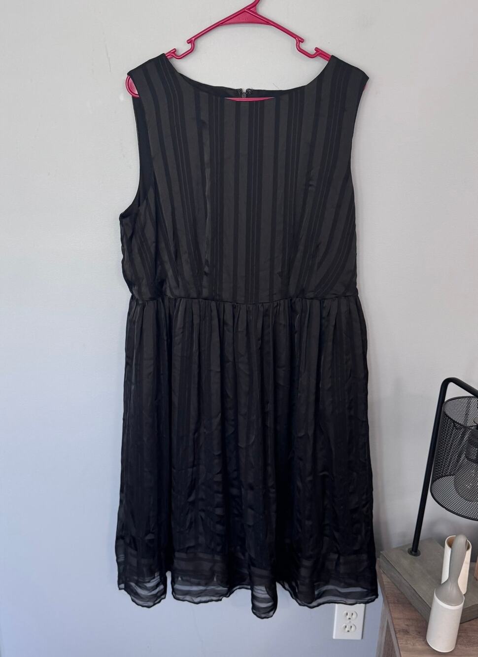 Luxe by Carmen Marc Valvo Pleated Black Sleeveless Dress Women's Plus Size 16 W